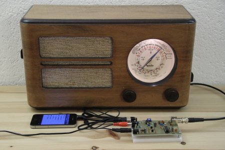MP3 player, AM modulator and vintage radio