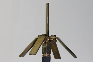 A ground-plane antenna for 2.45 GHz
