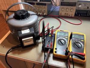 Measuring a 10MΩ resistor to verify the instrument input impedance. (click to enlarge)