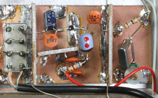 Picture of the mixer (left) and the output circuit (middle) with the quartz filter (right). (click to enlarge)